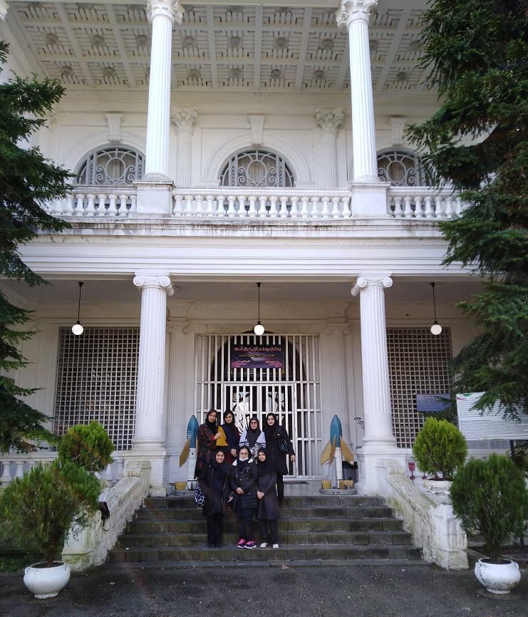 بازدید دانش آموزان از کاخ موزه بندر انزلی