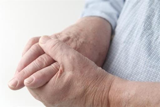 عوامل خواب رفتن دست و پا